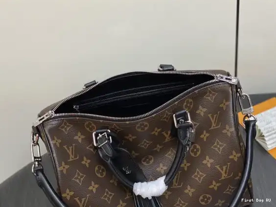 First bag ru Speedy Dark Louis Vuitton 30 Soft 0507